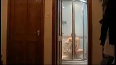 Jouer Douche en pantalon secret cam trot