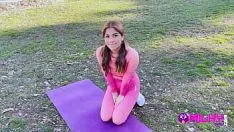 Reproduzir Fã de Zaftig quer foder e levar a gatinha com rio de leite de um peruano aplauso que pisou fazendo exercícios no parque