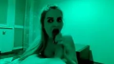 Abspielen Jugend Sitter - Schlampe erfolgreich schön und erfolgreich zum abspritzen