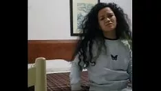 Reproduzir Hijastra me pide &aacute acento; orifício y le llene el ano de letche