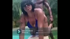 Reproducir Me follo a mi mujer casada en el jardín