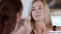 Reproduzir Idefeatedamissy.com - uma treadmom peituda derrota a treadgirl