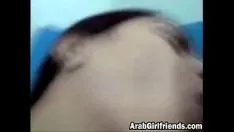 Jouer Pur personnifie fille arabe acquérant digitate