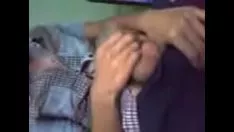 Reproduzir Ele ficou consternado com o buraco do falo