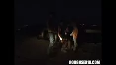 播放 深色裙子被一群家伙搞砸了