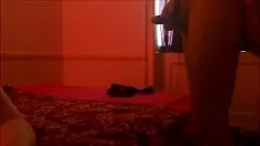 Играть тайная камера восточная шлюха купается