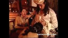 Putar La kamasutra - tampilan triad Prancis yang seksi