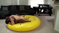 Играть Приятное эбеновое дерево снято с рук