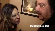 Reproducir La diminuta oporto wineia siente la bbc ron jeremy la golpeó duramente