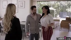 Play Milf real estate agent lilly bell makes husband cheat on his latina wife mona azar
