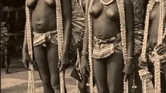 Play The wonderful world of vintage photography, women of the world