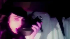 Riproduci Kimitv kimi cumdoll cattivo cd tacchi fetish lecca il suo sperma sulla sua scarpa