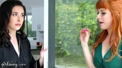 Redare Roșcată Penny Pax nu poate rezista să lingă păsărica vecinului înșelat