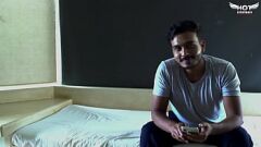 播放 勒索的复仇：一个德西印第安人的热辣遭遇