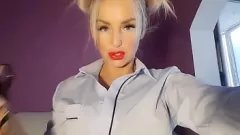 Abspielen Die großen Titten von Stiefmom dominieren den Stiefsohn in BDSM Roleplay