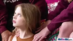 Redare Experimentați cu mama ta vitregă: lesbiană asiatică și blondă