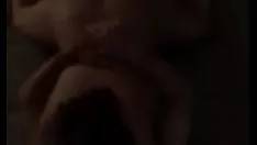 Riproduci Milfnonprofessionale a cavallo sashay fino all'orgasmo