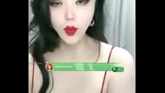 Играть Грудастые красотки
