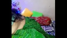 Odtwórz Geeta bhabhi potarła swojego kotka